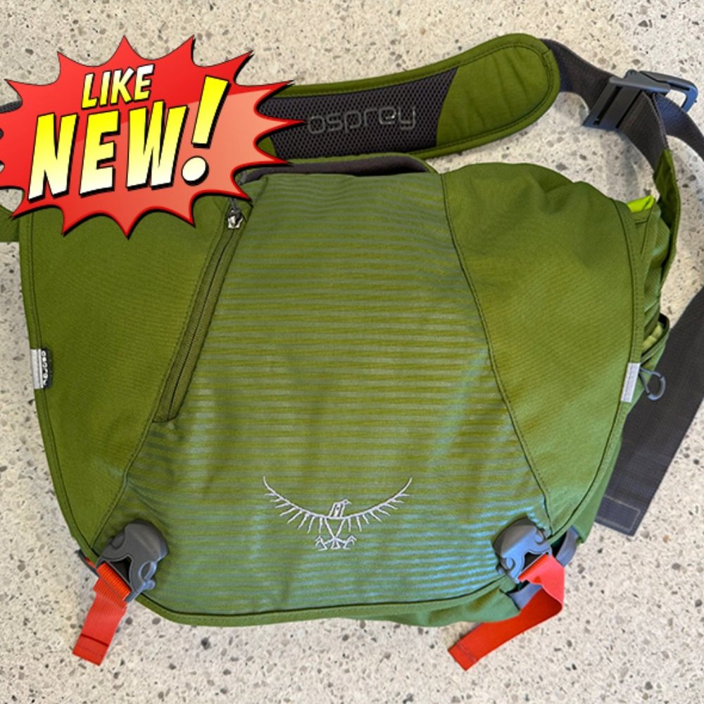 LIKE NEW - Osprey Flap Jack Courier Amazon Green